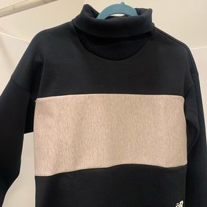 Crop crew neck